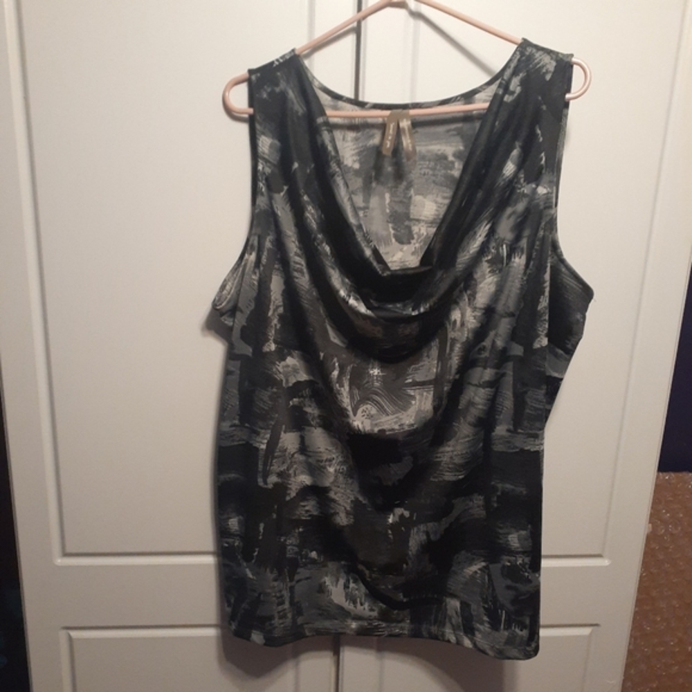 Draped Collar Sleeveless Top
